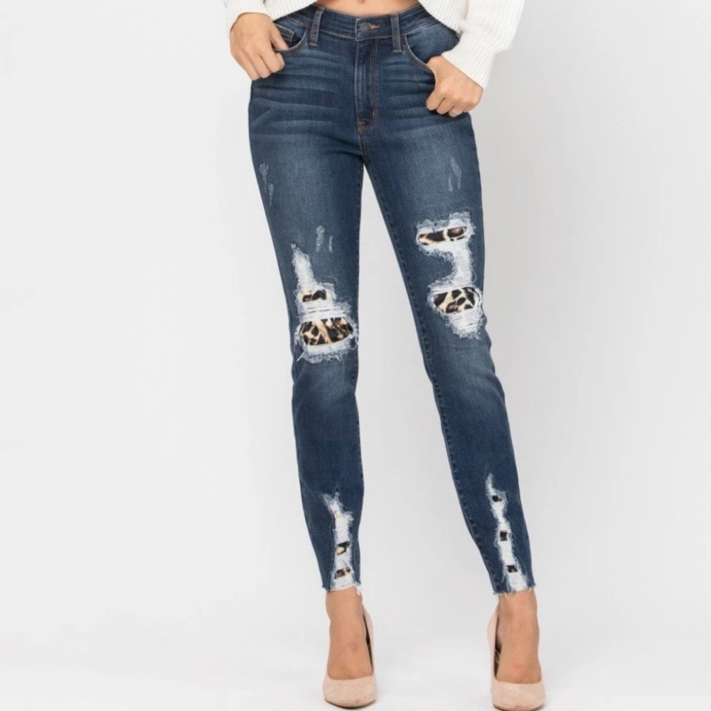NWT High Rise Leopard Patch Skinny Jeans